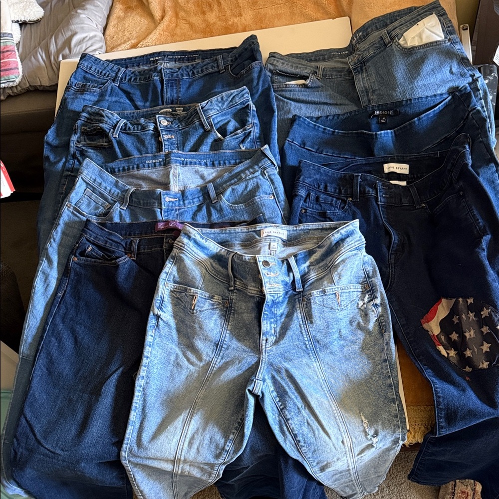 8 pairs of women jeans size 16 petite and short “old navy ,lane Bryant , etc